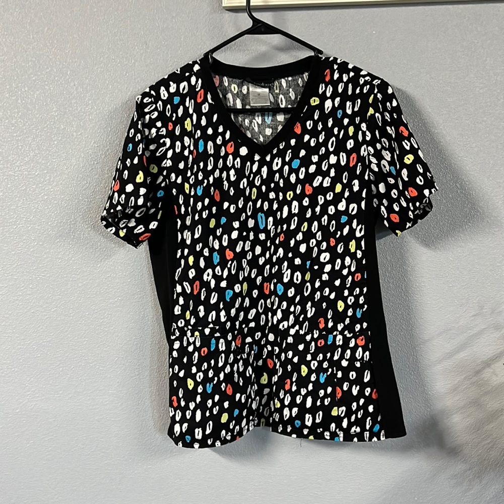 Scrub top
